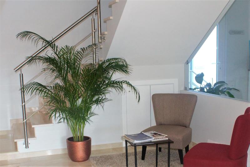 Silver Seahorse Garden Retreat - Lobi