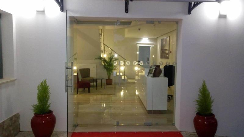 Silver Seahorse Garden Retreat - Lobi