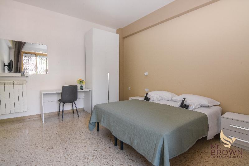 Mr Brown Home & Suite - Lobi