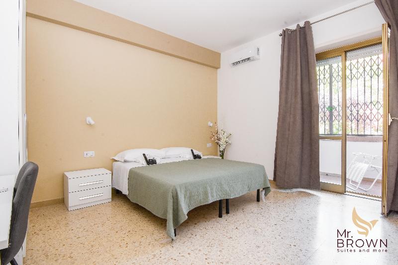 Mr Brown Home & Suite - Lobi