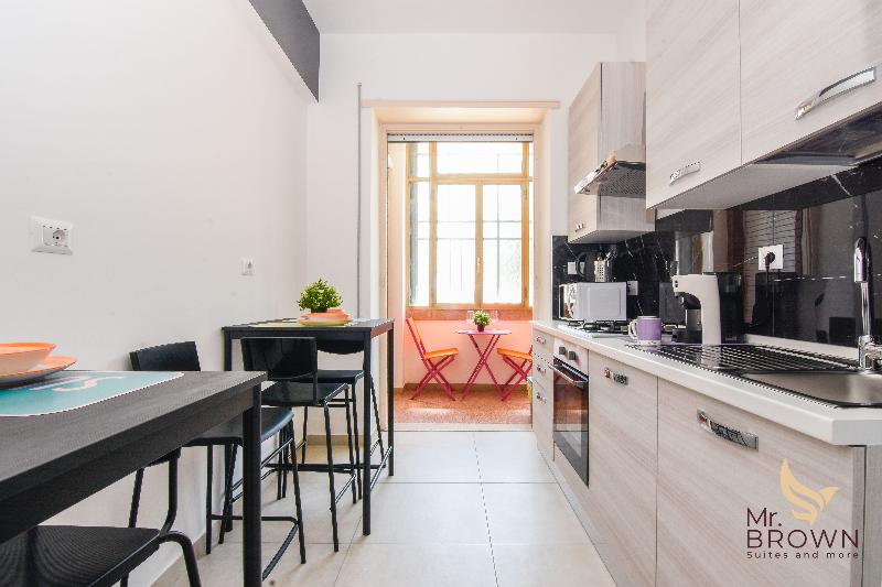 Mr Brown Home & Suite - Lobi