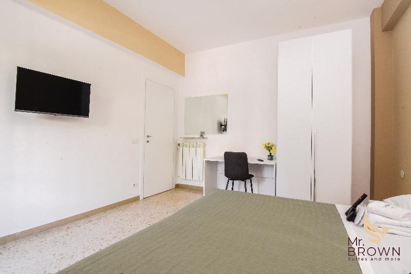 Mr Brown Home & Suite - Oda