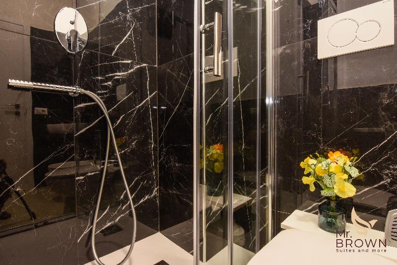 Mr Brown Home & Suite - Oda