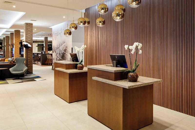 Courtyard By Marriott Oxford South - Lobi