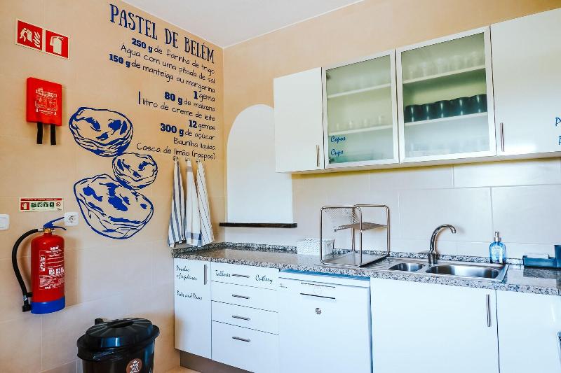 Help Yourself Hostels - Restelo - Lobi