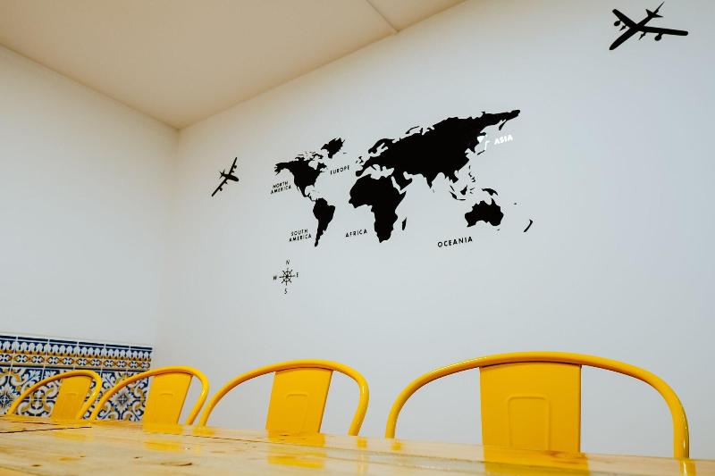 Help Yourself Hostels - Restelo - Lobi