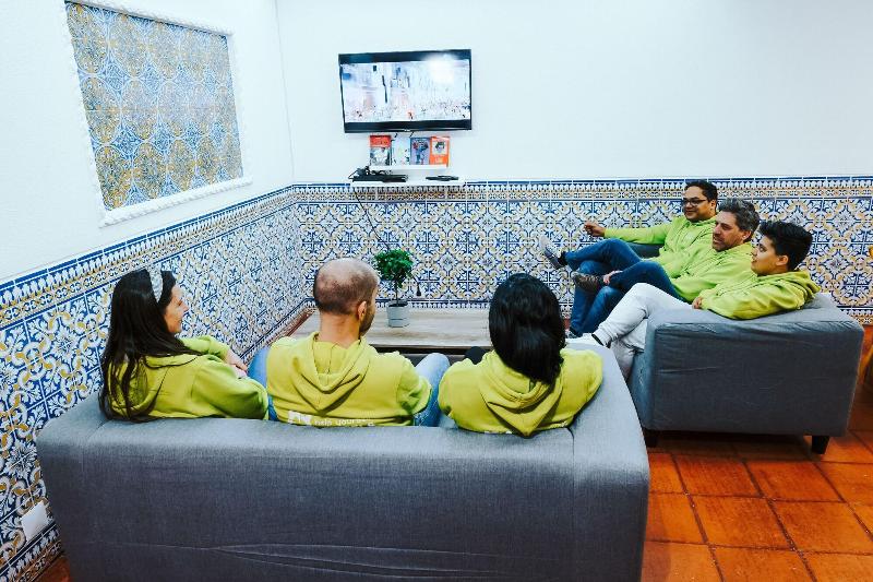 Help Yourself Hostels - Restelo - Lobi