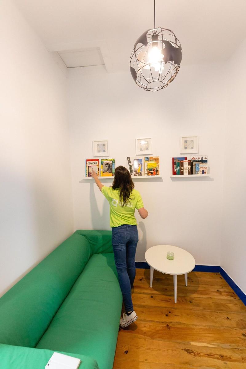 Help Yourself Hostels Parede - Lobi