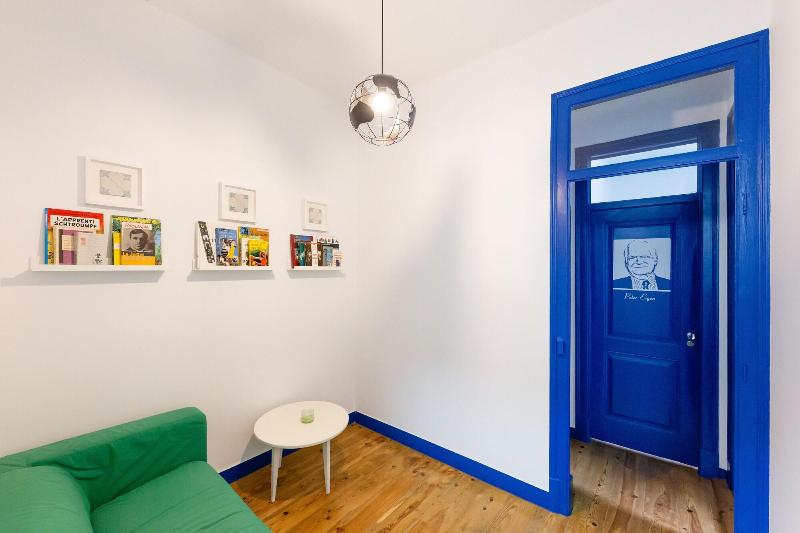 Help Yourself Hostels Parede - Lobi