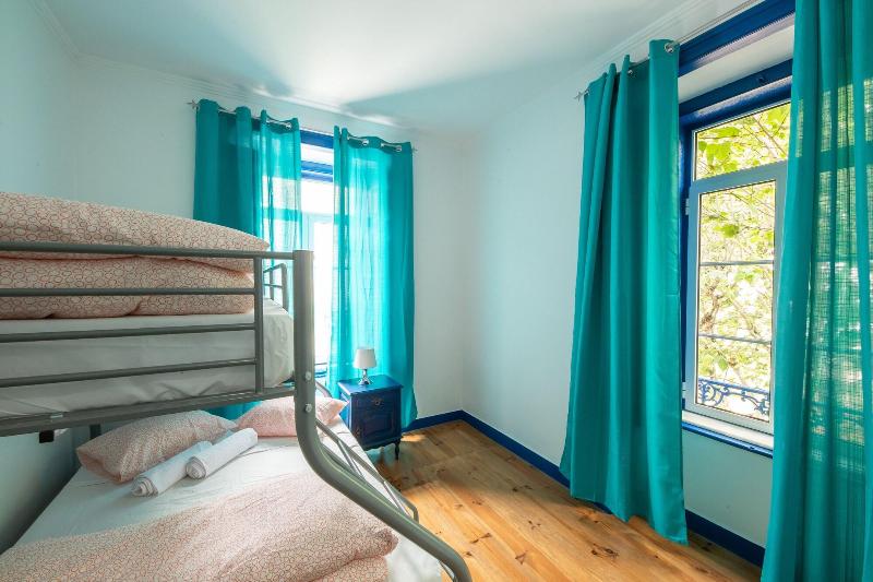 Help Yourself Hostels Parede - Oda