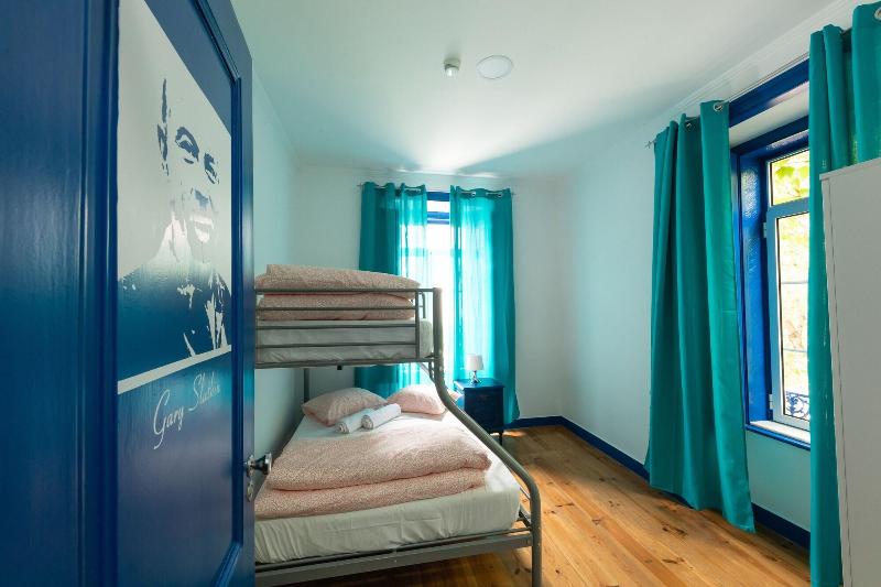 Help Yourself Hostels Parede - Oda