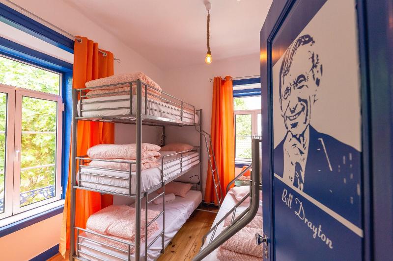 Help Yourself Hostels Parede - Oda