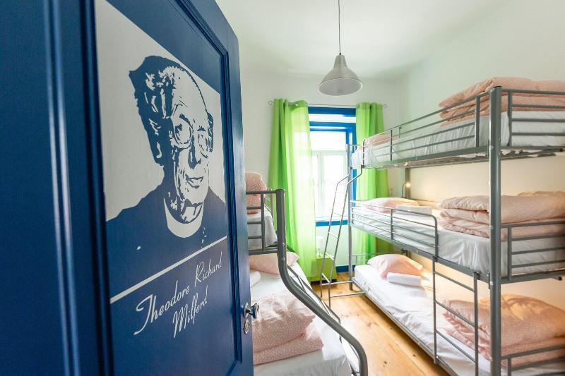 Help Yourself Hostels Parede - Oda