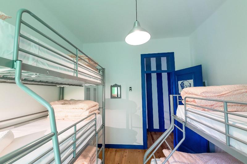 Help Yourself Hostels Parede - Oda