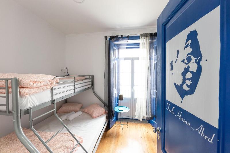 Help Yourself Hostels Parede - Oda