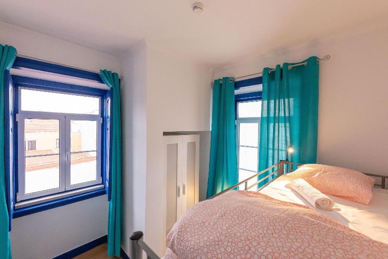Help Yourself Hostels Parede - Oda