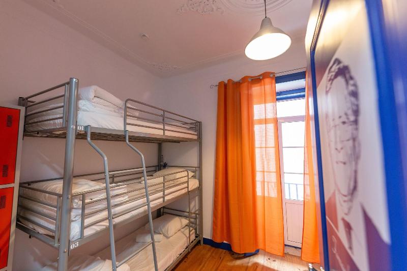 Help Yourself Hostels Parede - Oda
