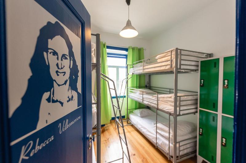 Help Yourself Hostels Parede - Oda