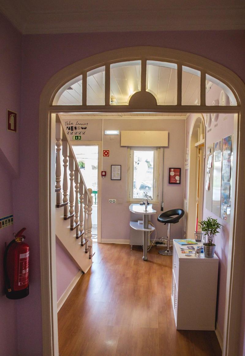 Help Yourself Hostels Carcavelos Coast - Lobi