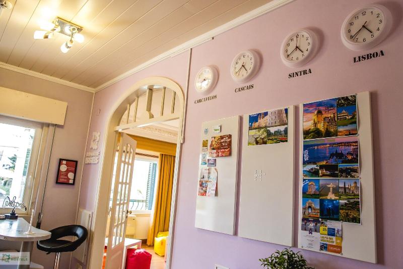 Help Yourself Hostels Carcavelos Coast - Lobi