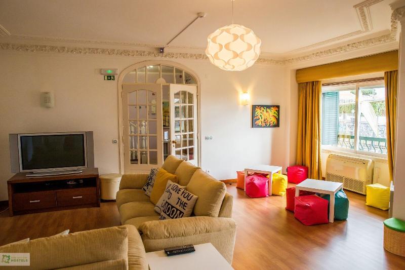 Help Yourself Hostels Carcavelos Coast - Oda