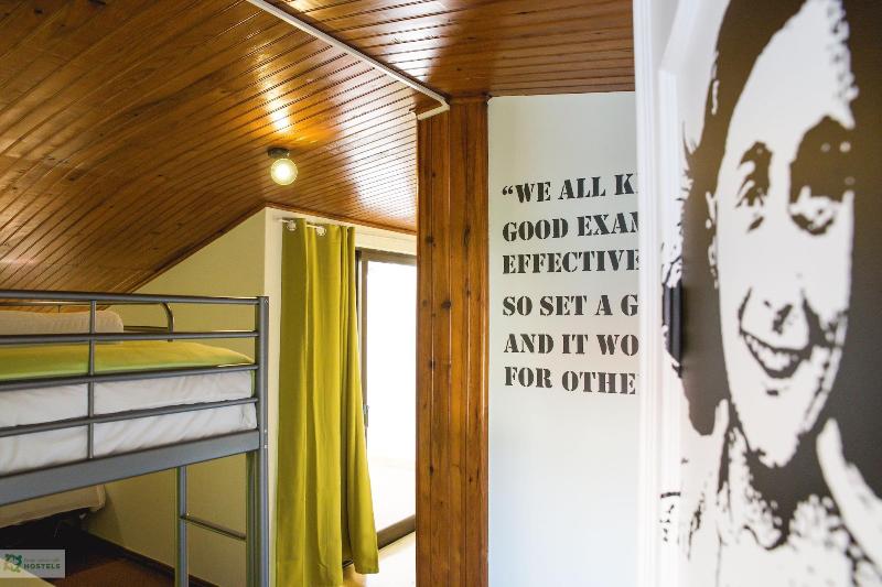 Help Yourself Hostels Carcavelos Coast - Oda
