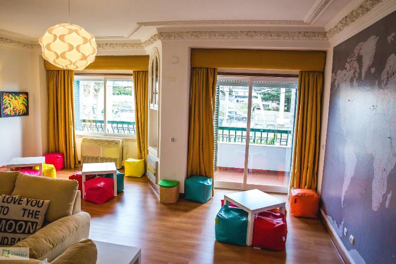 Help Yourself Hostels Carcavelos Coast - Oda