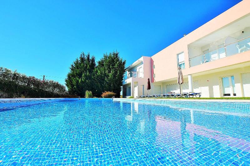 HILLTOP OASIS - Lisbon Lux Oeiras Resorts - Genel