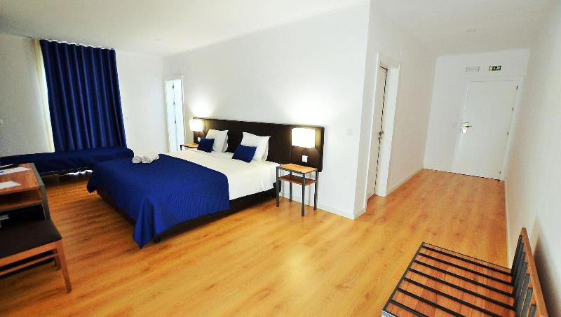 HILLTOP OASIS - Lisbon Lux Oeiras Resorts - Oda