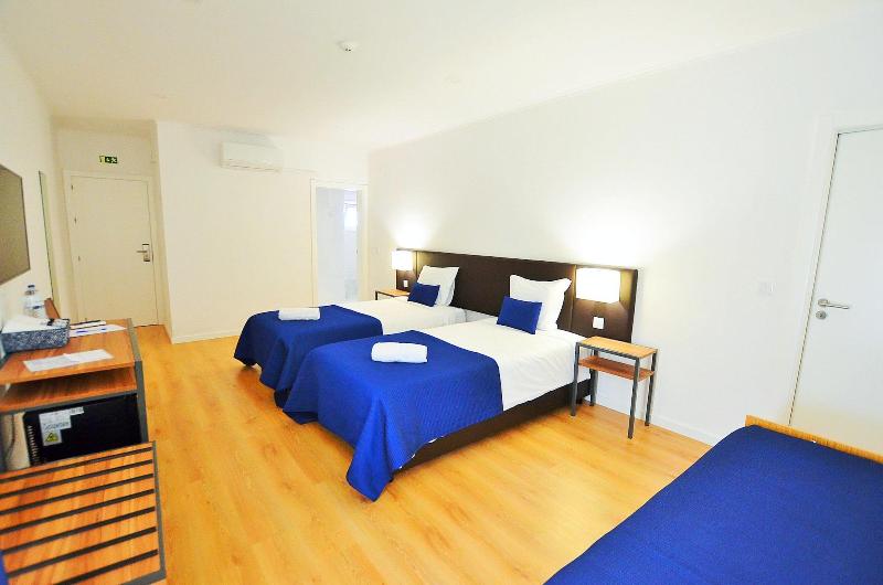 HILLTOP OASIS - Lisbon Lux Oeiras Resorts - Oda