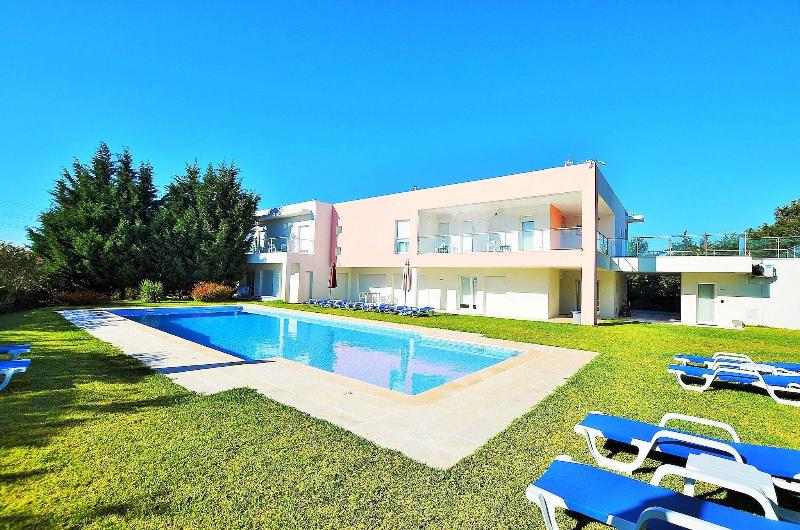 HILLTOP OASIS - Lisbon Lux Oeiras Resorts - Havuz