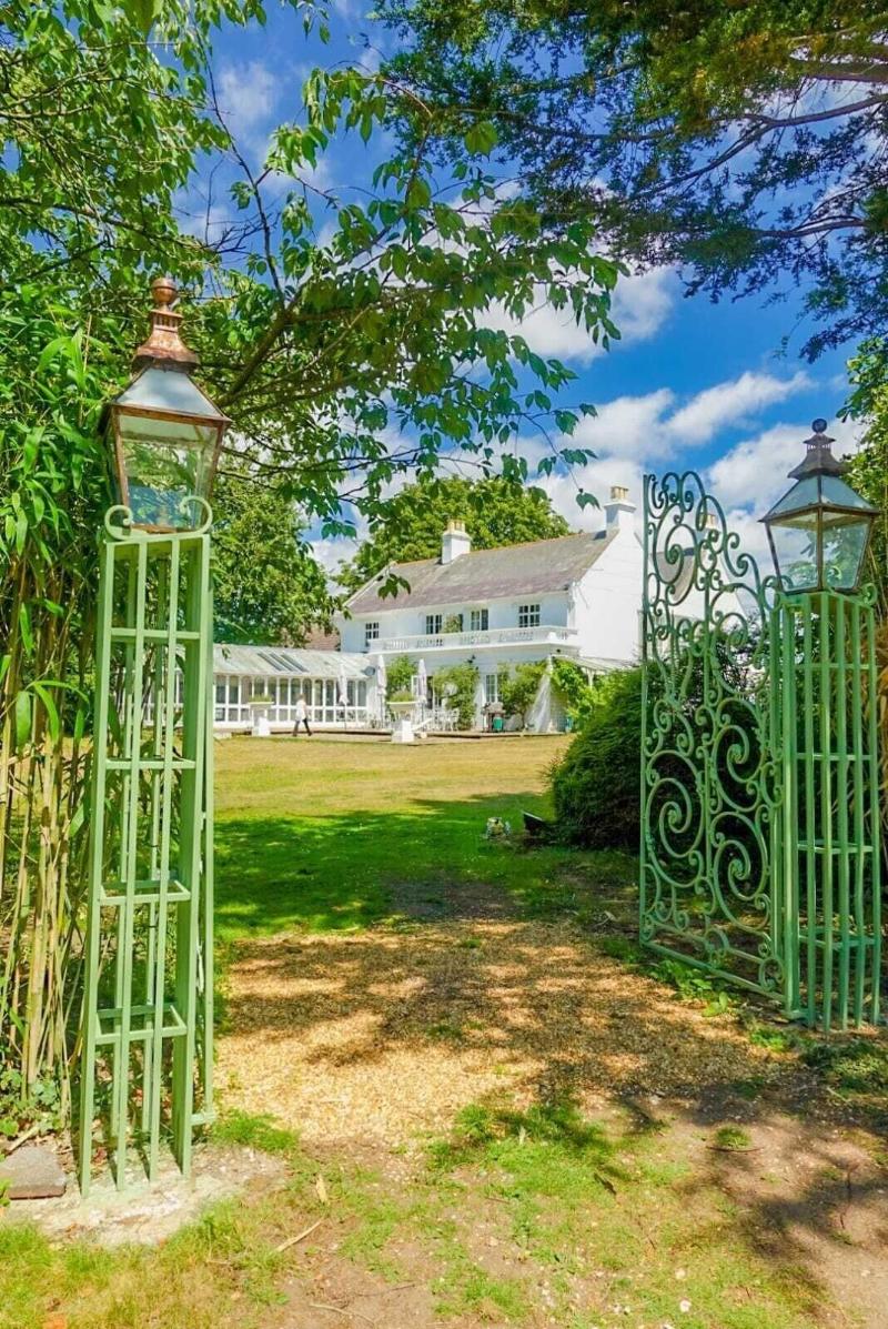 Cedar House Boutique B&B - Genel