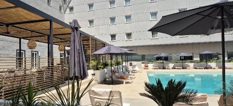 Hotel Vertice Sevilla Aljarafe - Genel