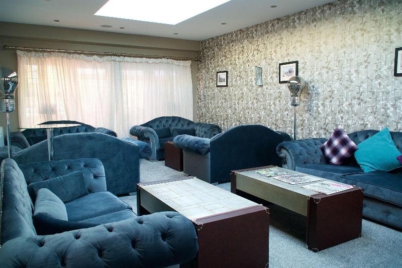 The Avenue Hotel - Lobi