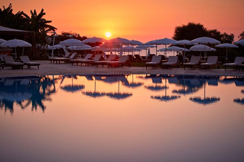 Grecian Park - Havuz