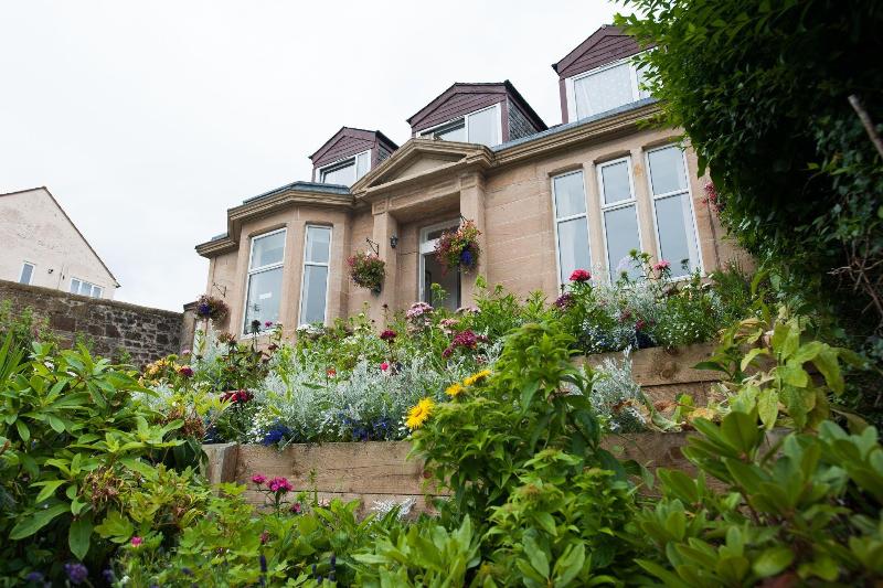 Dean Park Guest House - Genel