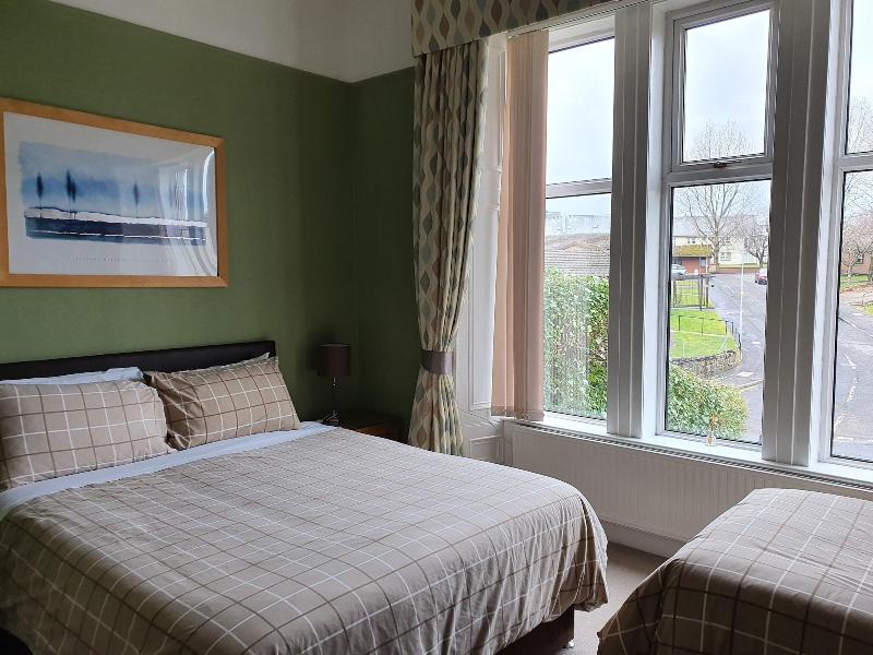 Dean Park Guest House - Genel