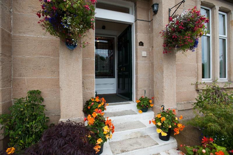 Dean Park Guest House - Genel