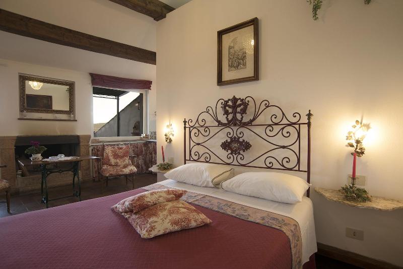 Castello Di Proceno Albergo Diffuso - Oda
