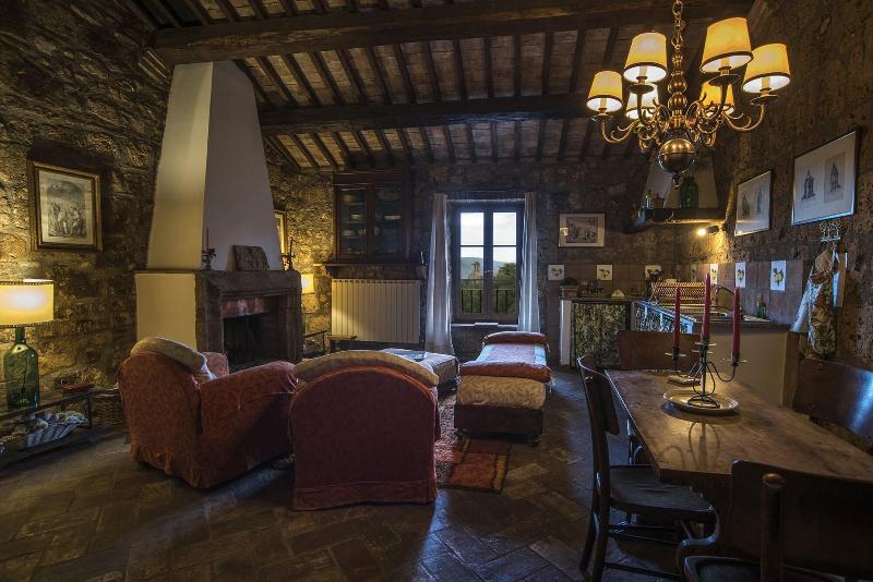 Castello Di Proceno Albergo Diffuso - Oda