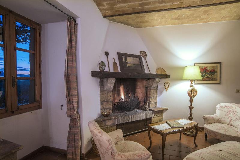 Castello Di Proceno Albergo Diffuso - Oda