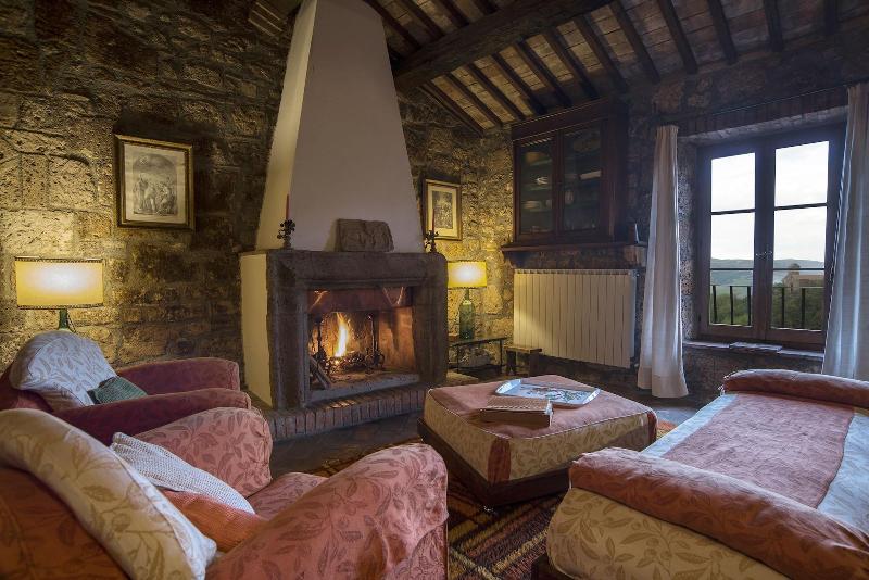 Castello Di Proceno Albergo Diffuso - Oda