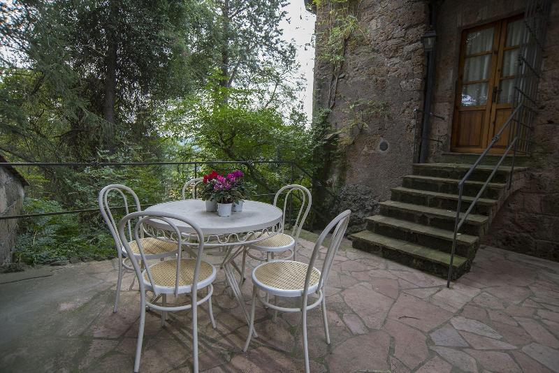 Castello Di Proceno Albergo Diffuso - Oda