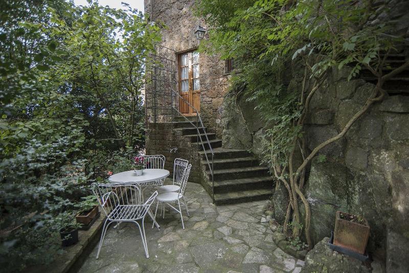 Castello Di Proceno Albergo Diffuso - Oda