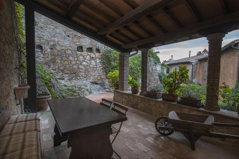 Castello Di Proceno Albergo Diffuso - Oda
