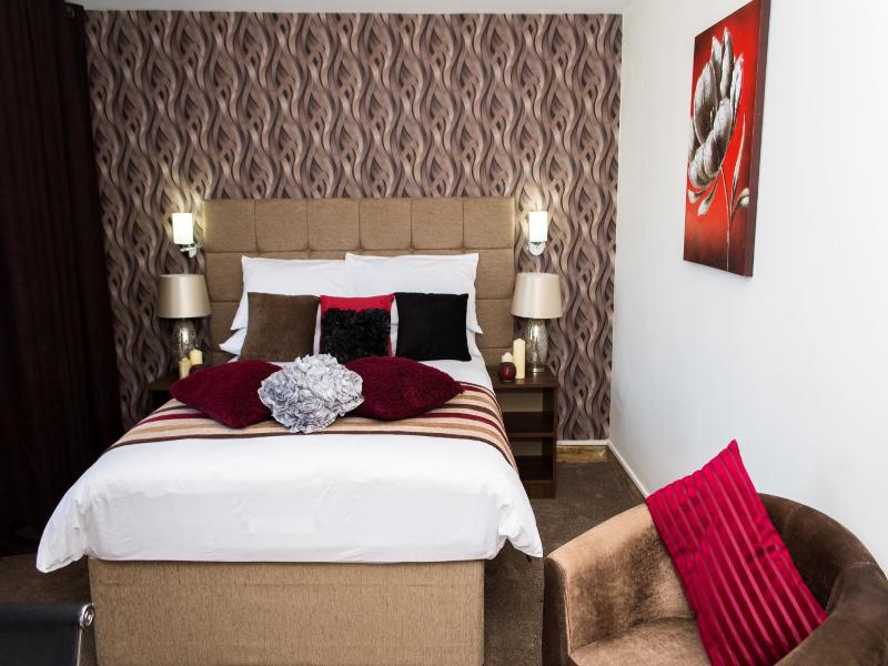 Trivelles Mayfair - Genel