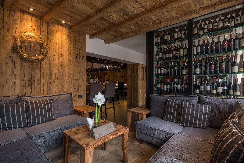 Hotel Marmolada - Lobi