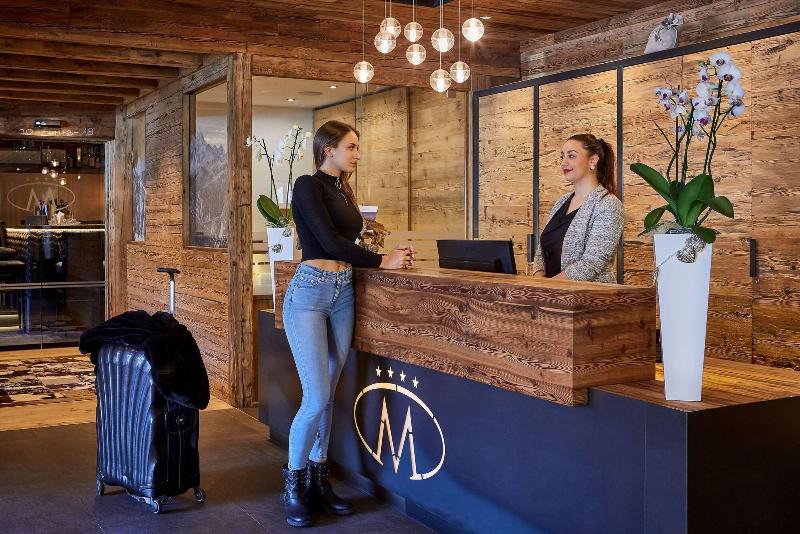 Hotel Marmolada - Lobi