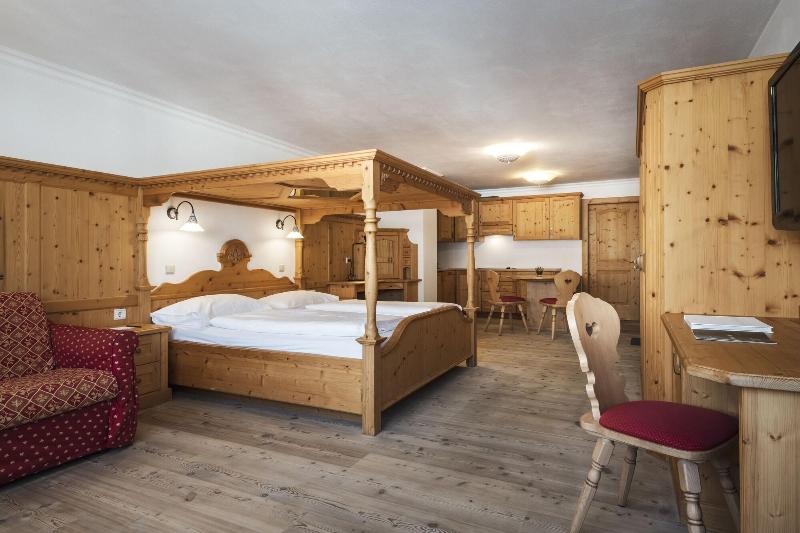 Hotel Marmolada - Oda