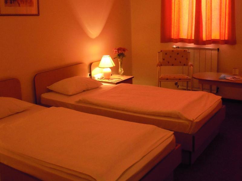 Platan Hotel - Genel